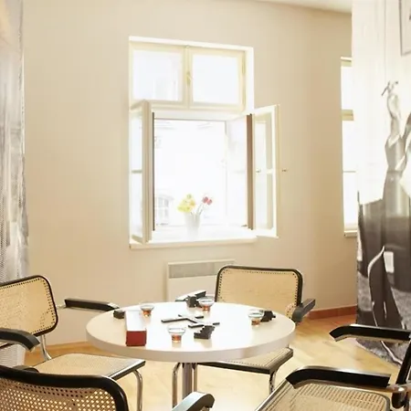 Mitte Hostel *